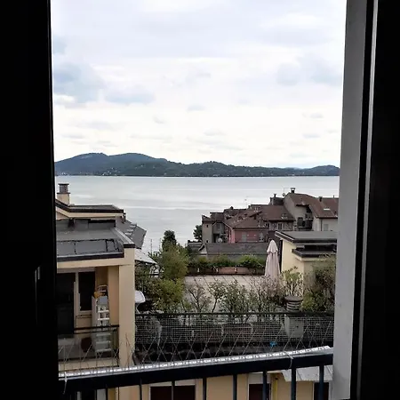 Apartment La Mia Finestra Sul Lago *